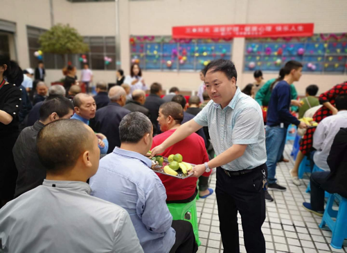 QQ图片20181018082017.png